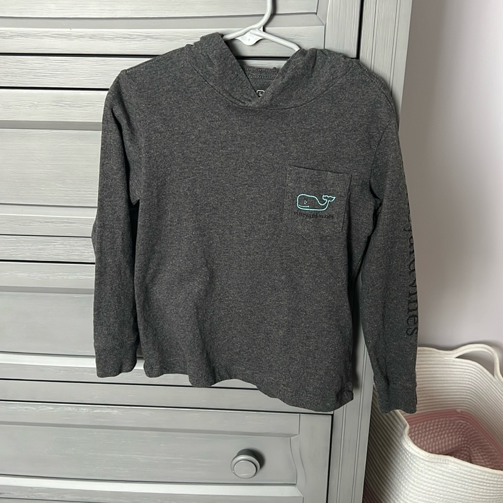New never used! No tags. Vineyard Vines hoodie size 4T